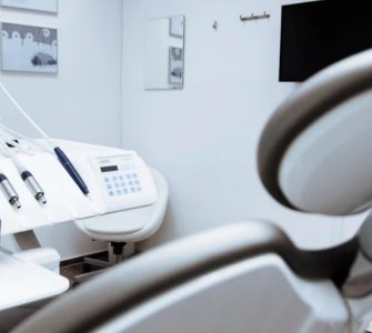 implantes dentales Barcelona